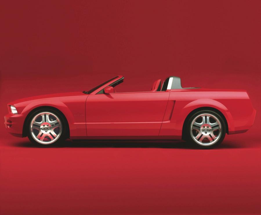  Ford Mustang GT Concept 2003 года  (фото 15 из 31)